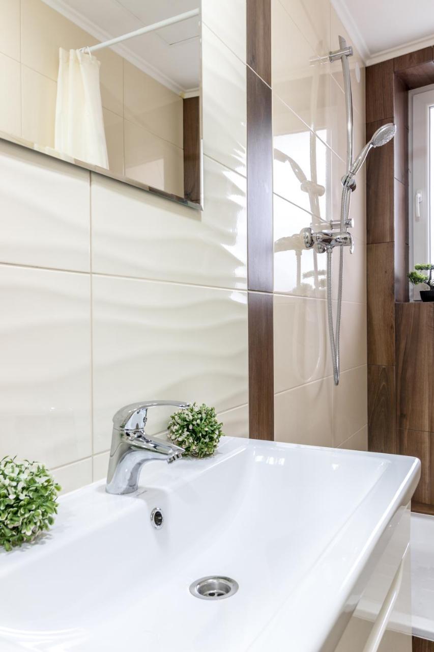 City Center Vip Studio Apartment Lemberg Exterior foto